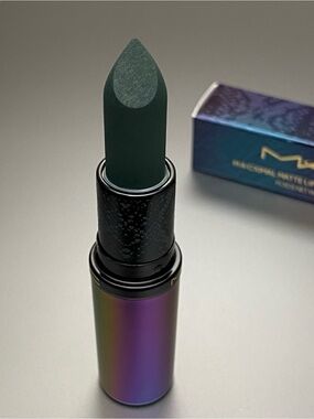 MAC “Royal Emerald” Lipstick ~ Luxe Luck